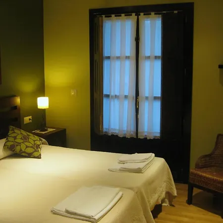 厄尔特克修郊外酒店 2* 帕阿斯德兰斯